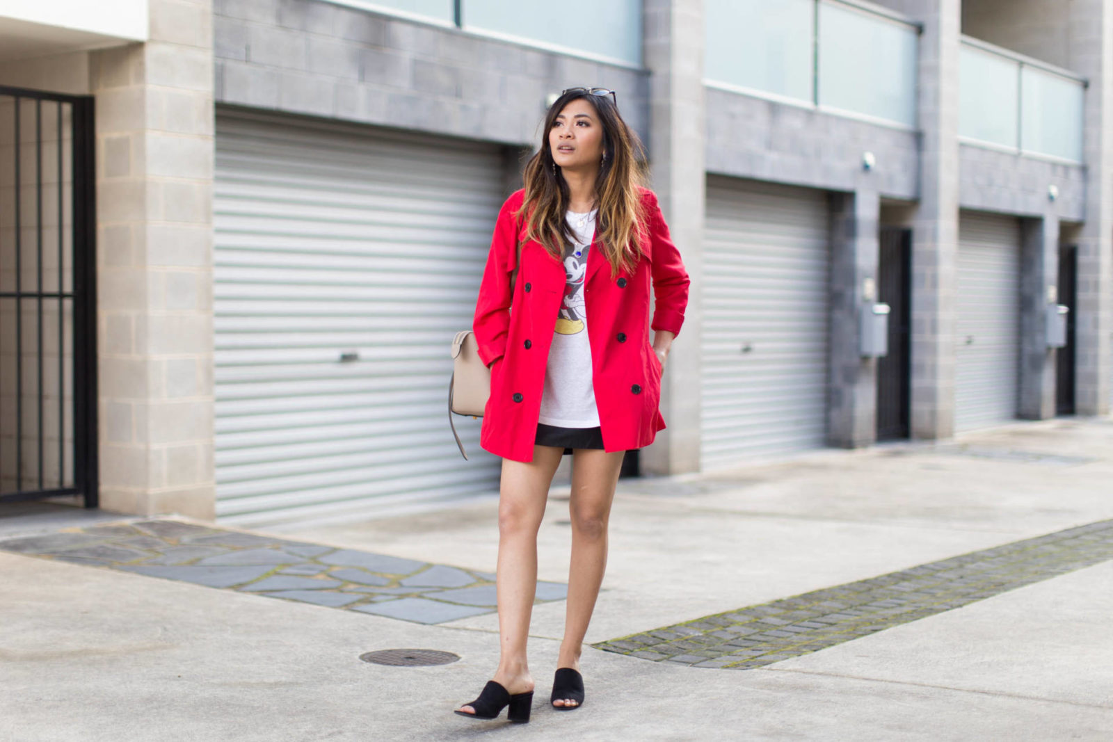 celine_belt_red_coat_city-3