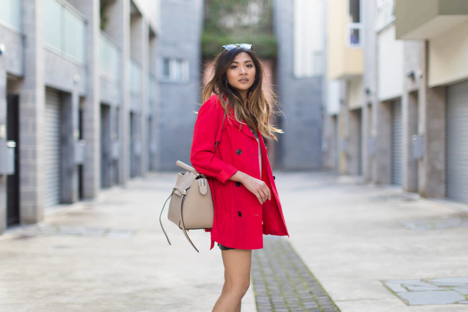 celine_belt_red_coat_city-6