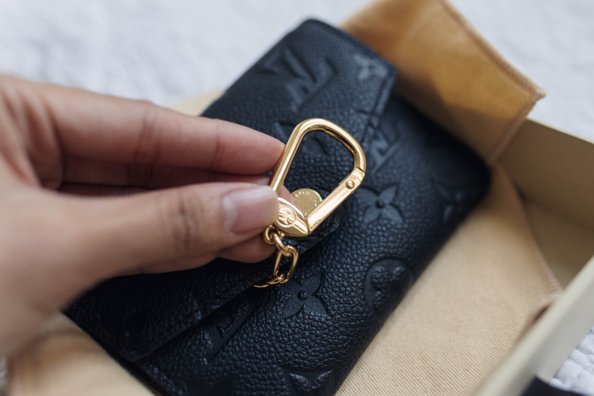 Louis Vuitton Empriente Cles Pochette Key Pouch in Black | heyyyjune.